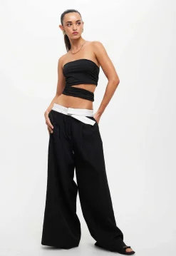 Essence Top