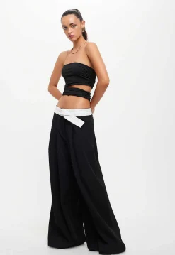 Essence Top